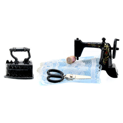 Mini sewing machine and tools 8 cm resin nativity scene 1