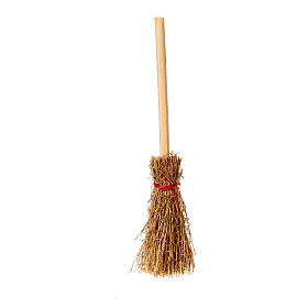 Miniature straw broom 8 cm for 10-12 cm nativity