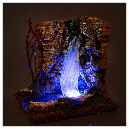 Cascata pequena FSC com LEDs 15x10x15 cm presépio 14-16 cm 2