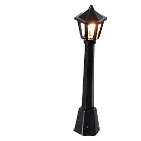 Streetlight with white light and hexagonal lantern, h 8 cm, 3x3 cm base