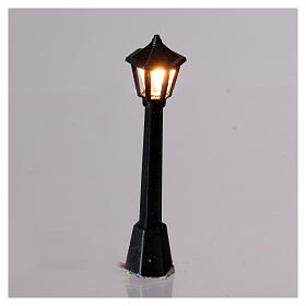 Streetlight with white light and hexagonal lantern, h 8 cm, 3x3 cm base