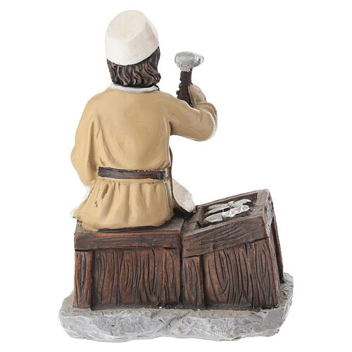 Szewc do szopki - figurka 10 cm, żywica 4