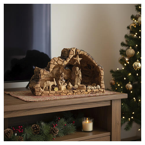 Natural wood stable with 10 cm Holy Family Bethlehem olive wood 20x35x15 cm 2