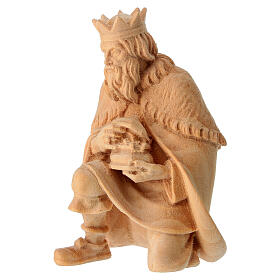 Wise Man on his knees statue for 12 cm Mountain Nativity Scene, Swiss pine natural wood