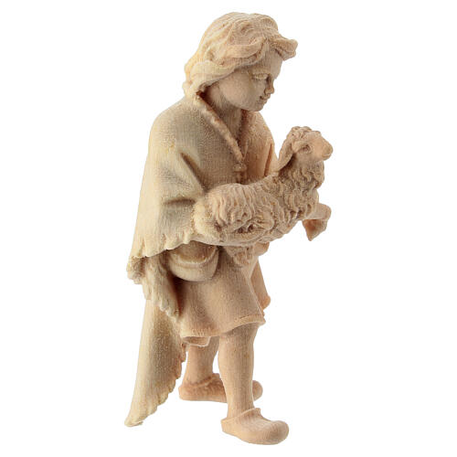 Menino com cordeiro presépio de montanha em pinheiro de cembro natural 10 cm 3