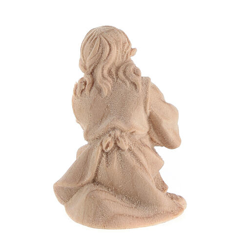 Girl praying on her knees in Mountain Pine in natural wood nativity 10 cm 4