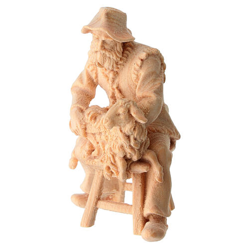 Pastor sentado com ovelha presépio de montanha em pinheiro de cembro natural 10 cm 3