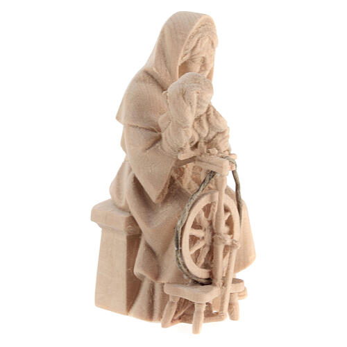 Peasant woman with spinning wheel Mountain Pine natural wood for nativity scene 10 cm 3