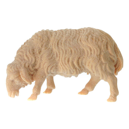 Eating sheep for Mountain Nativity Scene of 10 cm, natural Swiss pinewood 1
