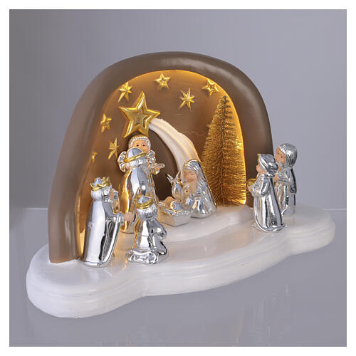 Crèche complète cabane Bagutta en résine blanche et taupe lumière LED 15x25x15 cm 6