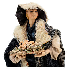 Giovane con uova presepe napoletano h.18 cm