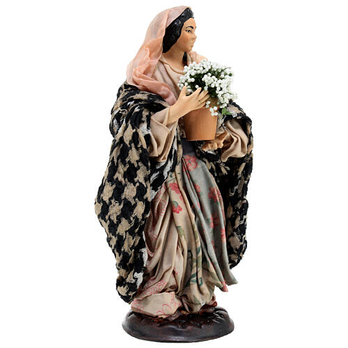 Giovane donna con vaso di fiori per presepi napoletani 18 cm 4