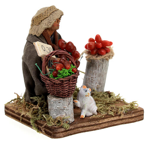 Man selling tomatos for Neapolitan Nativity Scene with 10 cm characters 3