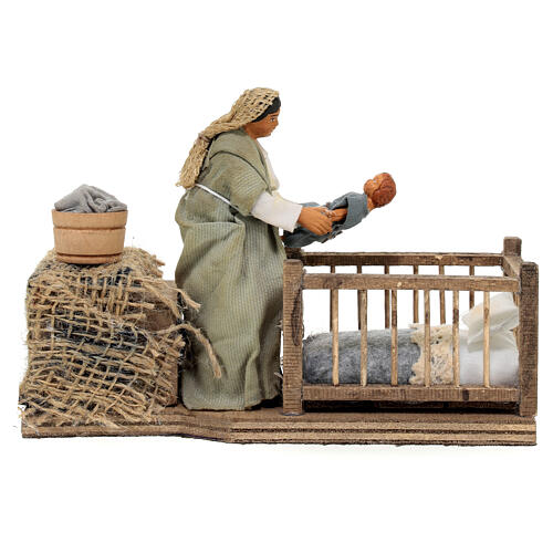 Mother with child, crib 10 cm, Neapolitan nativity scene ANIMATED 3