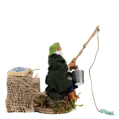 Rybak siedzący z wędką, do szopki ruchoma, figura 10 cm 3
