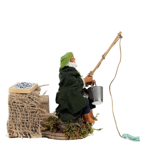 Pescador sentado com cana de pesca MOVIMENTO para presépio napolitano com figuras altura média 10 cm 3