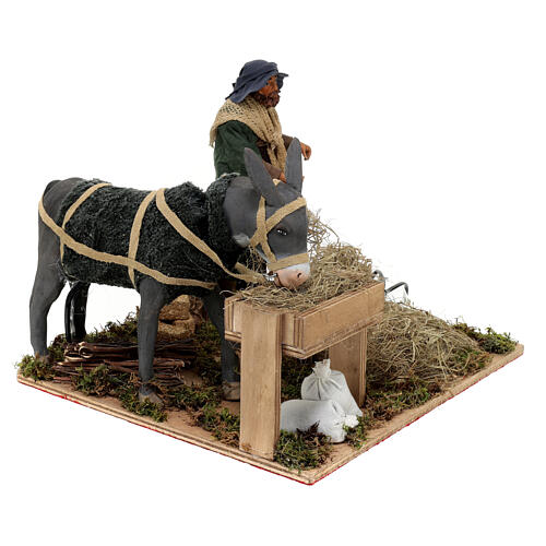 Fazendeiro alimentando burro MOVIMENTO para presépio napolitano com figuras altura média 24 cm; 26x35x32 cm 4