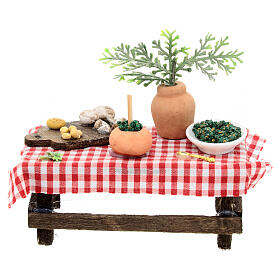 Tisch mit Utensilien für die Pestoherstellung, Krippenzubehör, neapolitanischer Stil, für 8 cm Krippe, 10x10x5 cm