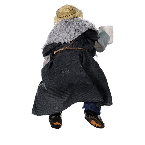 Hombre sentado con taza belén napolitano 13 cm 4
