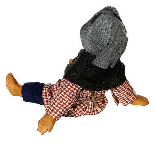 Young boy sitting down and looking up for Neapolitan Nativity Scene of 15 cm 4