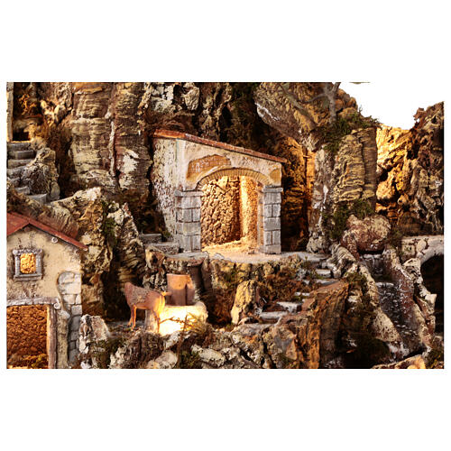 Dorf vor Felswand, mit Wasserfall, Brunnen, Ofen und Beleuchtung, für 10-12 cm Krippe, 85x100x55 cm 4