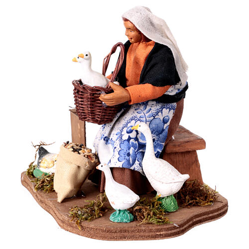 Donna seduta su sgabello con galline oche presepe napoletano 13 cm 3