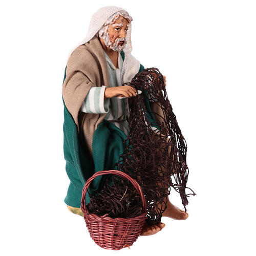 Seated fisherman spinning Neapolitan nativity scene 14 cm 3