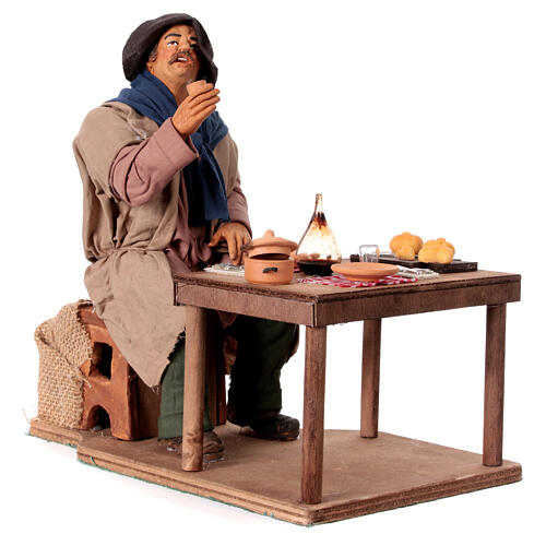 Bewegliche Krippenfigur, Mann am gedeckten Tisch, neapolitanischer Stil, für 30 cm Krippe, 25x15x25 cm 3