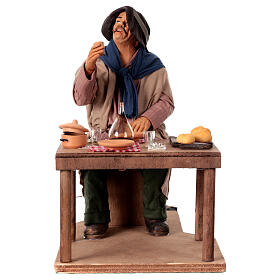 Uomo che beve Presepe Napoletano movimento 30 cm 25x15x25 cm