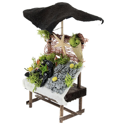 Fisch-Verkaufsstand mit Sonnenschutz, Krippenzubehör, neapolitanischer Stil, für 12 cm Krippe, 15x10x5 cm 2