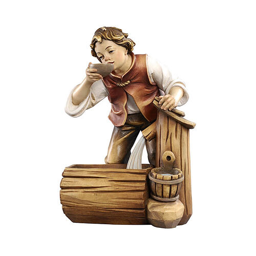 Petite fille avec fontaine crèche 9,5 cm bois peint Heimatland Val Gardena 2