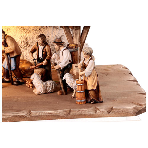 Alpine stable with lights and 17 painted wood characters for 12 cm Heimatland Nativity Scene, Val Gardena 4