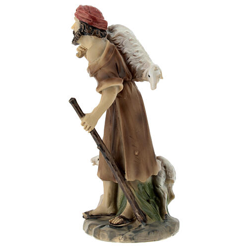 Pasterz z owcami i laską, żywica malowana, szopka wys. 12 cm 5