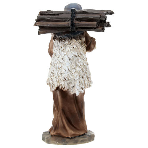 Pastore con tronchi di legno sulla schiena resina colorata presepe h 12 cm 4
