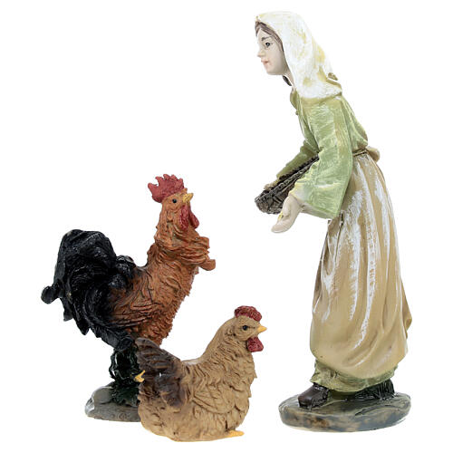 Pastora com galo e galinha resina colorida para presépio de 12 cm 3
