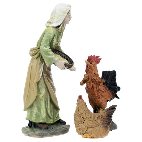 Pastora com galo e galinha resina colorida para presépio de 12 cm 4