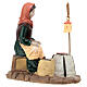 Woman roasting chestnuts for Nativity Scene with 10 cm resin figurines s3