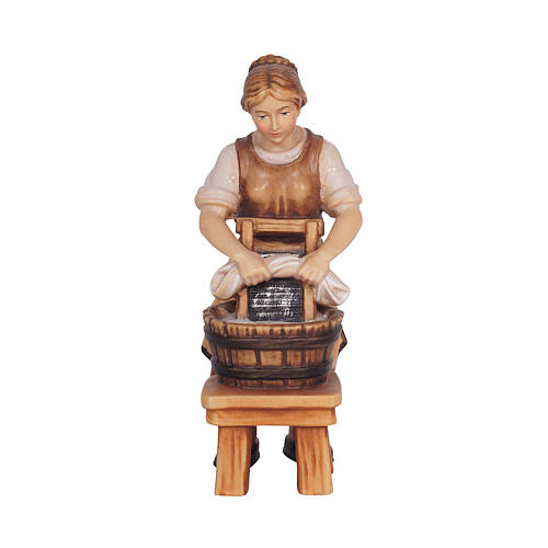 Washerwoman 9.5 cm painted wood Mahlknecht Val Gardena nativity scene 1