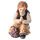 Niña de rodillas 9,5 cm belén madera pintada Mahlknecht Val Gardena s1