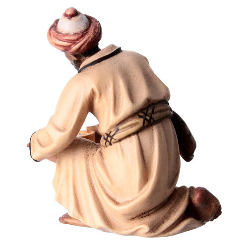 Poganiacz wielbłądów klęczący z miską wody, drewno malowane, 9,5 cm Mahlknecht szopka, Val Gardena 4