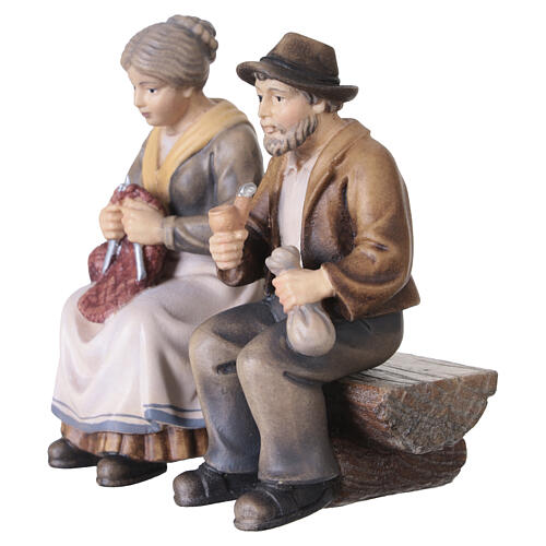 Avós num banco presépio Mahlknecht de 12 cm em madeira pintada do Val Gardena 2