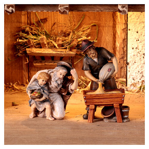 Illuminated Alpin cabin for 9.5 cm Mahlknecht Nativity Scene, Val Gardena painted wood, set of 30 8