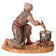 Pasterz gotujący, figurka Fontanini do szopki 12 cm, PVC, z garnkiem s3