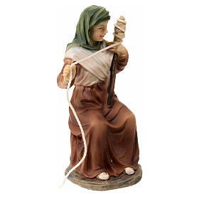 Statua filatrice resina dipinta presepe 11 cm