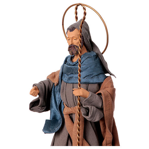 Heilige Familie, Winter Elegance – Resin und Stoff auf Holzsockel, für 40 cm Krippe 6