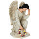 Anjo ajoelhado com grinalda de flores 40 cm s3