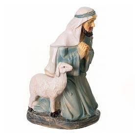 Shepherd in adoration resin figurine 8 cm