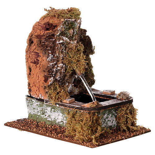 Fuente de corcho para belén 8-10 cm con bomba hecha a mano 15x10x15 cm 3