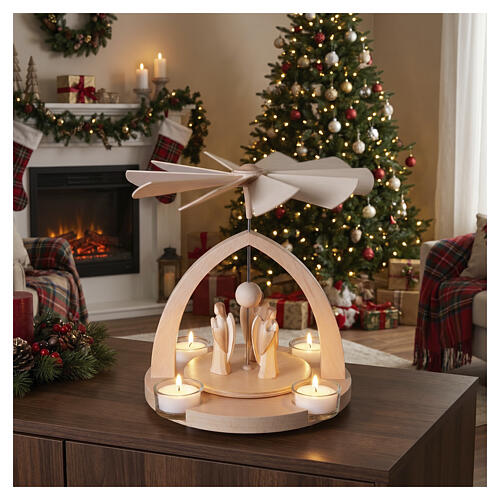 Pirámide de Navidad Aram madera Val Gardena 3 ángeles en oración 25x20 cm 2