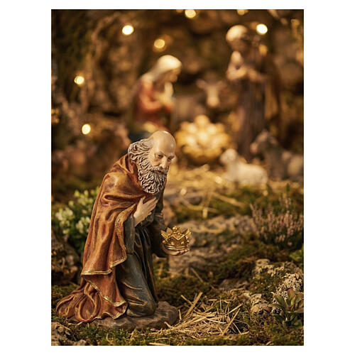 STOCK White kneeling Wise Man for 50 cm resin Nativity Scene 2